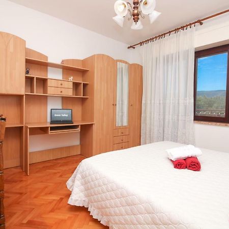 Apartament Green Valley Omiš Dış mekan fotoğraf